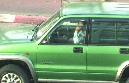 נהג משוחח בטלפון. צילום אילוסטרציה: עמותת אור ירוק