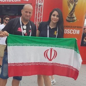 אבי גיסברג ואוהדת איראן