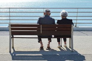זוג קשישים מבוגרים אילוסטרציה PixaBay 2018-10