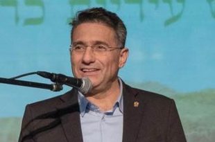 משה קונינסקי ראש העיר כרמיאל