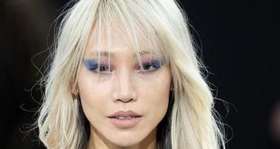 שילוב הטרנדים של סגול וכחול מתצוגה אופנה לוריאל פריז צילום יחצ חול ראשי