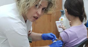 חיסון נגד שפעת במרפאת כללית חבצלת בכרמיאל. צילום: דוברות קופ״ח כללית 2019-11