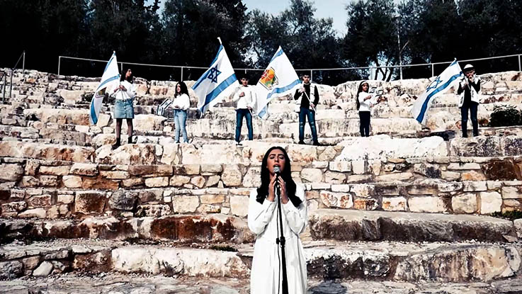 ליהיא ברשישט בצילומי הקליפ. צילום רובי נוי
