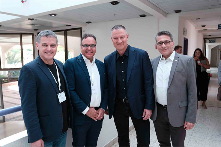 מימין: ראש עיריית כרמיאל, משה קונינסקי, אראל מרגלית, צורי דבוש יור חברת קליל, סיון יחיאלי, מנכל חממת i4valley