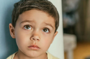 ילד עצוב צילום אילוסטרציה דפוזיט פוטוס