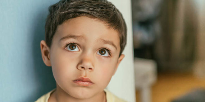 ילד עצוב צילום אילוסטרציה דפוזיט פוטוס