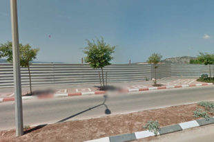 השטח שהוקצה להקמת מלון הצוק בשכונת רבין. צילום: Google Maps