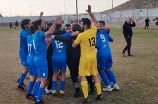שחקני כרמיאל חוגגים צילום דוברות הפועל עירוני כרמיאל