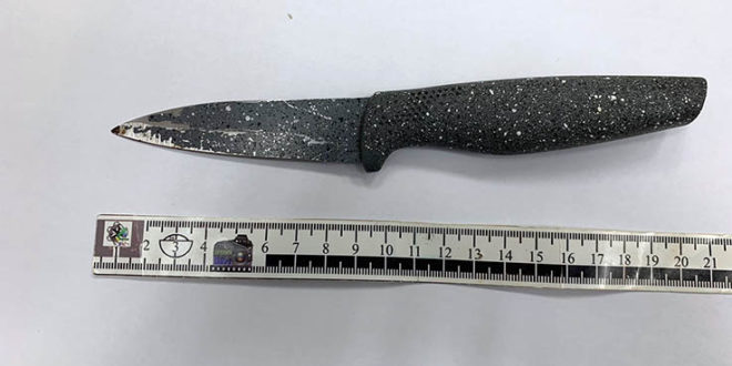 סכין ניסיון שוד כרמיאלי בחדרה צילום דוברות המשטרה