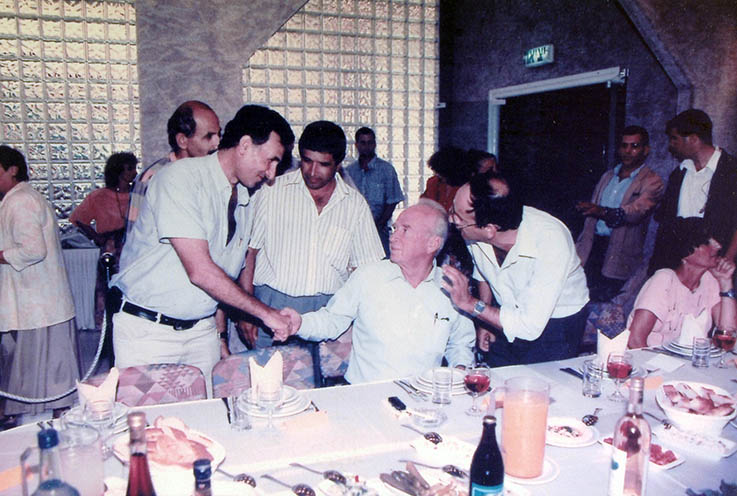 יוסי מזור עם ראש הממשלה בעבר יצחק רבין. תמונת ארכיון