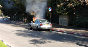 שריפת מכונית בכרמיאל צילום פרט