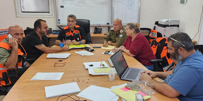 ישיבת היערכות. צילום דוברות עיריית כרמיאל