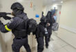 צפו: השתלטות מחבלים על ביטוח לאומי כרמיאל – כך נערכים במשטרה
