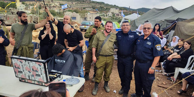 תרומה לבסיסי צה"ל, מפעילויות משטרת כרמיאל בקהילה. צילום דוברות משטרת ישראל