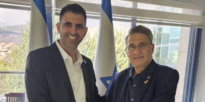 ראש העיר משה קונינסקי עם שר התקשורת דר שלמה קרעי